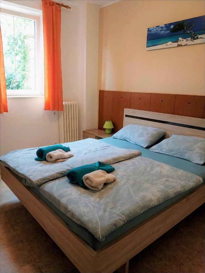 Apartmaji Pri Bosi Nogi Izola Εξωτερικό φωτογραφία