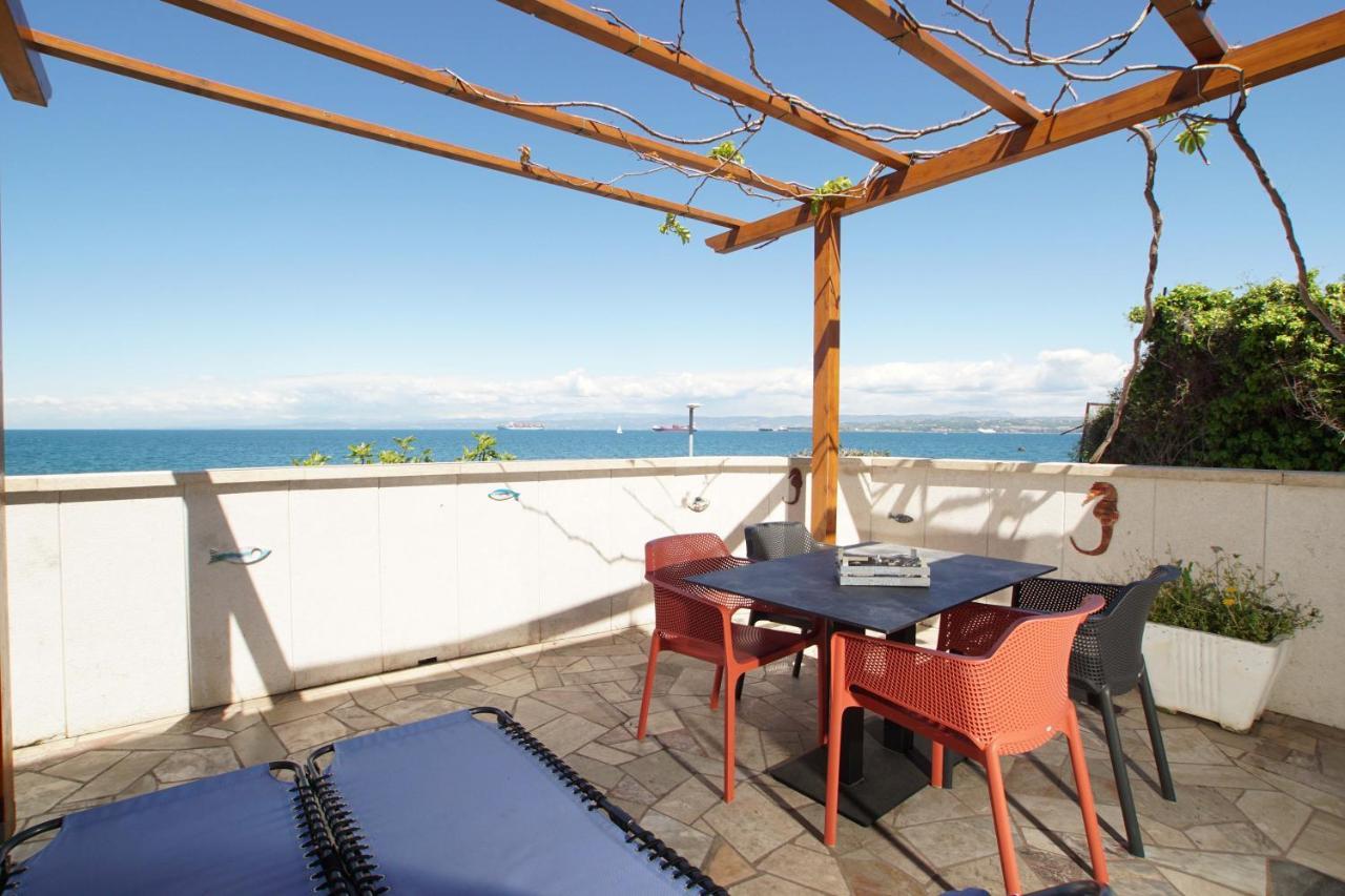 Apartmaji Pri Bosi Nogi Izola Εξωτερικό φωτογραφία